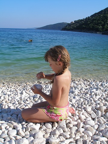 A velikánské oblázky na Mikros Gialos