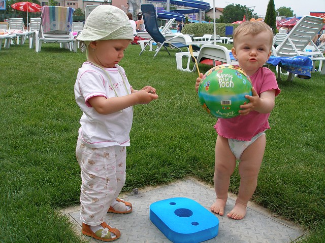 Ema, j & balon 