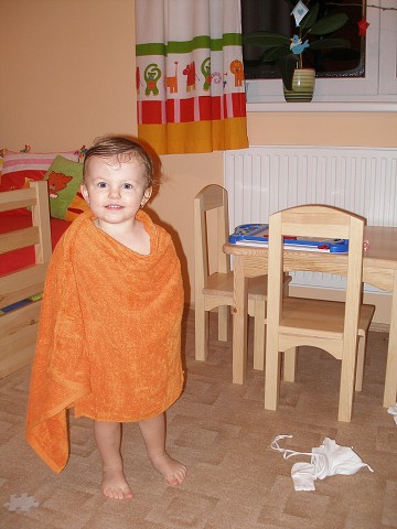 Barunka zabalen po koupeli 